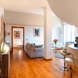 Apartment Luxury Flat In Town - Center, Lucca