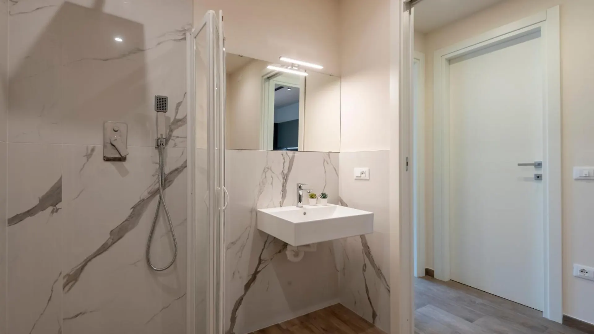 Iarsera Rooms And Apartment Lucca