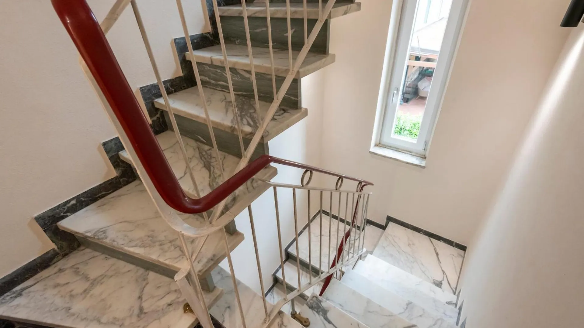 Iarsera Rooms And Apartment Lucca Guest house